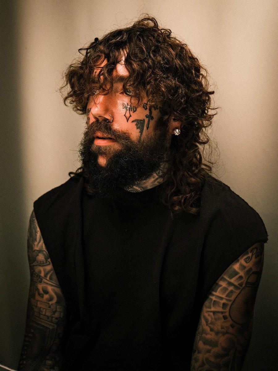 RubysNephew's tweet photo. SCRIMS SOLO PROJECT WILL BE TITLED “RUNAWAY”

he has sent custom merch to G59 youtubers https://t.co/yfwvXCgdOP