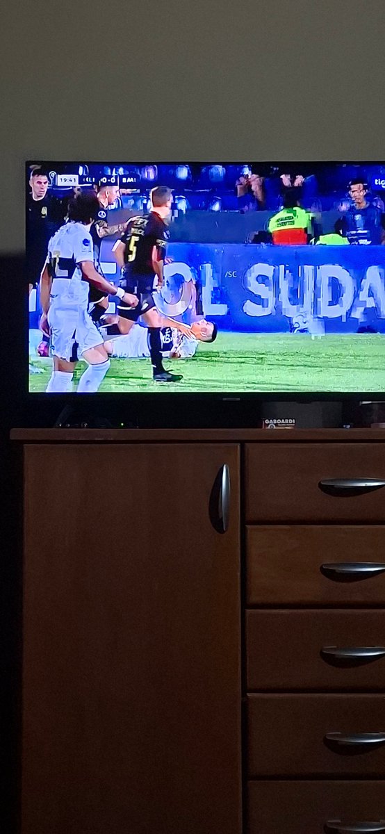 ronnypy's tweet photo. Que loco ustedes y su pésimo servicio de tv @TigoParaguay todas las noches la misma historia https://t.co/Li1ZKw0JIK