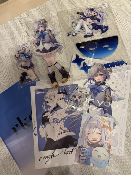 おしおママのかなたんグッズ届いておった! あとがきにでのおしおママの言葉にただただ感謝ですねぇ〜 グッズかわいい!飾らなければよー