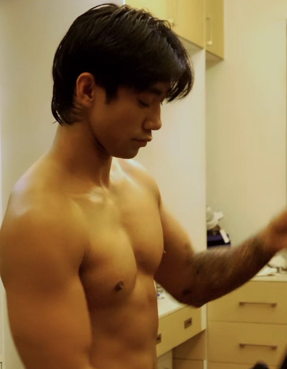 Daily Hot Dudes tweet media