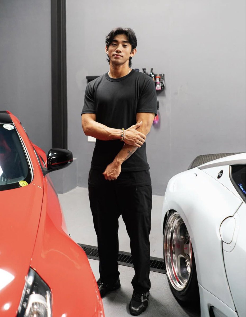 Daily Hot Dudes tweet media