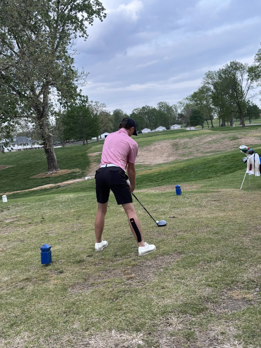 QuinnBane's tweet photo. Another match at home tonight, I was able to shoot a 37 (+1) in windy conditions also being co-medalist. Loving how my game is trending right now. Back at it again tomorrow for the end of a busy week! 
@indianahsgolf @pdcprepsports @MAC_Cards 
Go Tigers, Go Cards! https://t.co/ByMrjbgBet