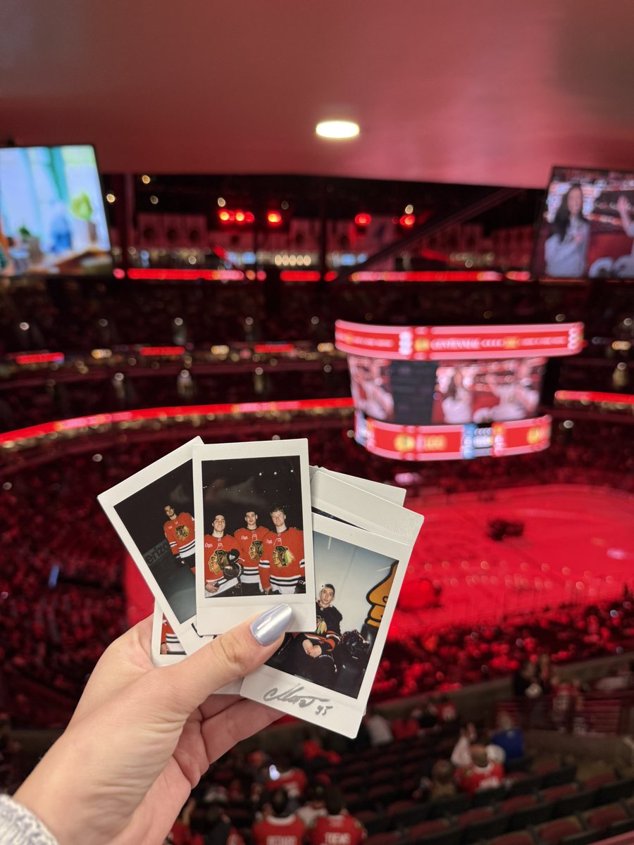 Chicago Blackhawks tweet media