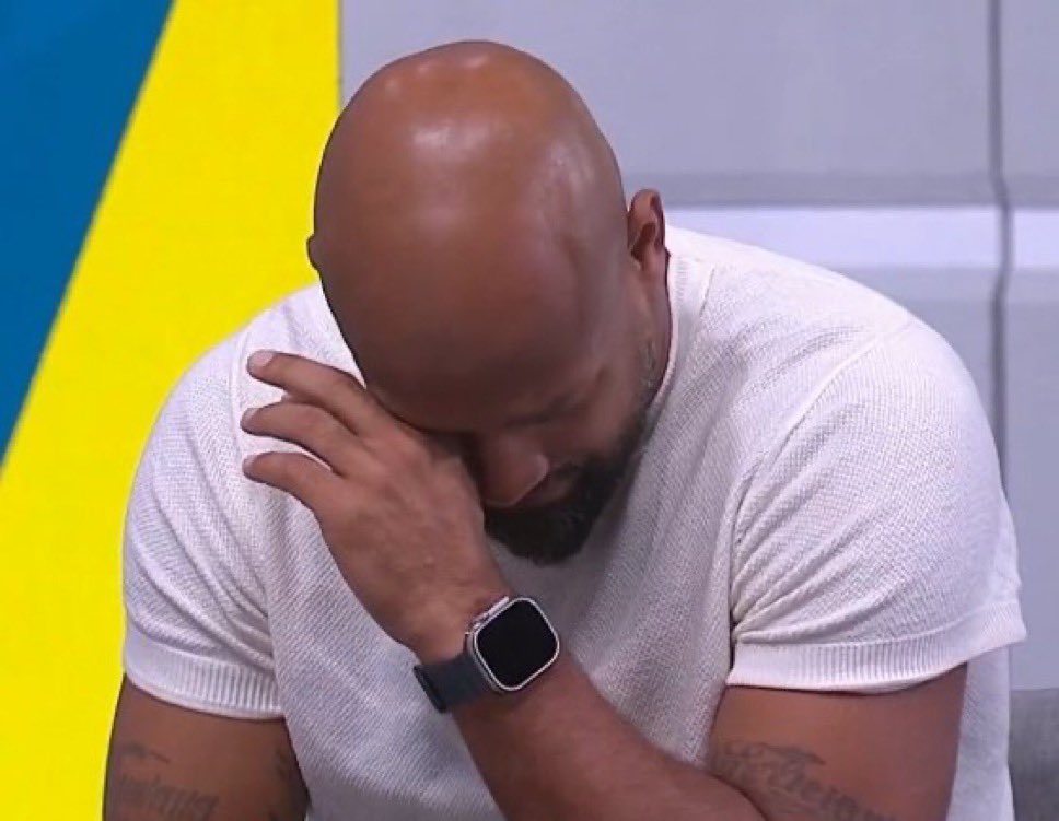 Trampando até agora em horário de paulista mas eu acabei de finalizar uma consultoria de linkedin aqui que eu dei um glow up tão grande pro perfil do cliente que até me emocionei