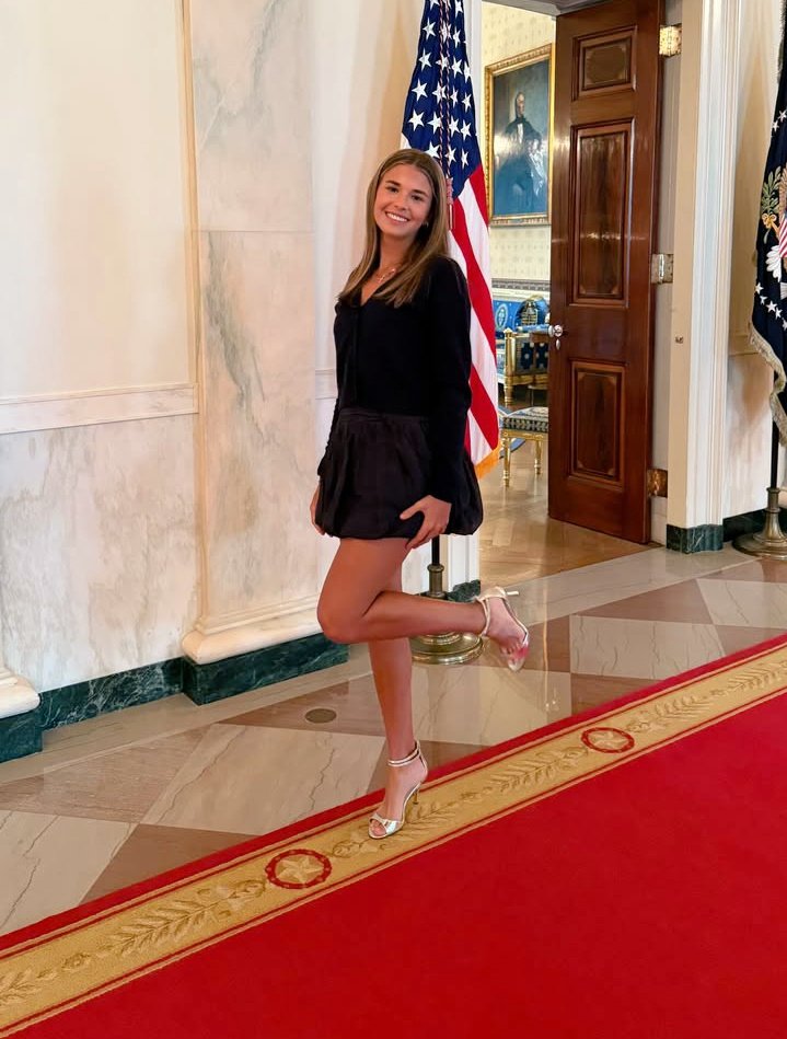 LibertyOrNothing tweet media