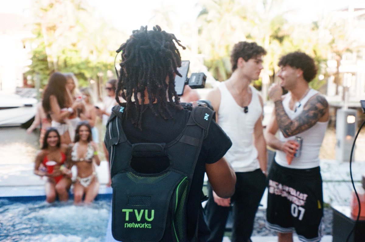 CameraManDan tweet media