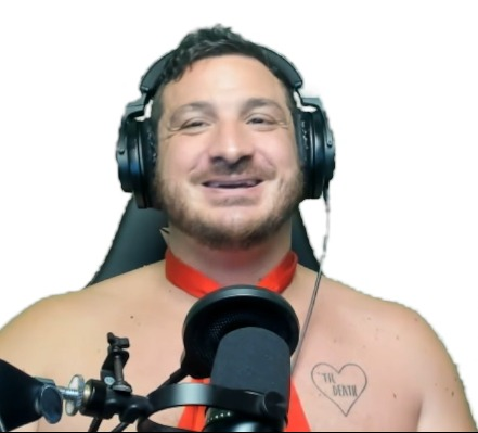 Lucas R. tweet media