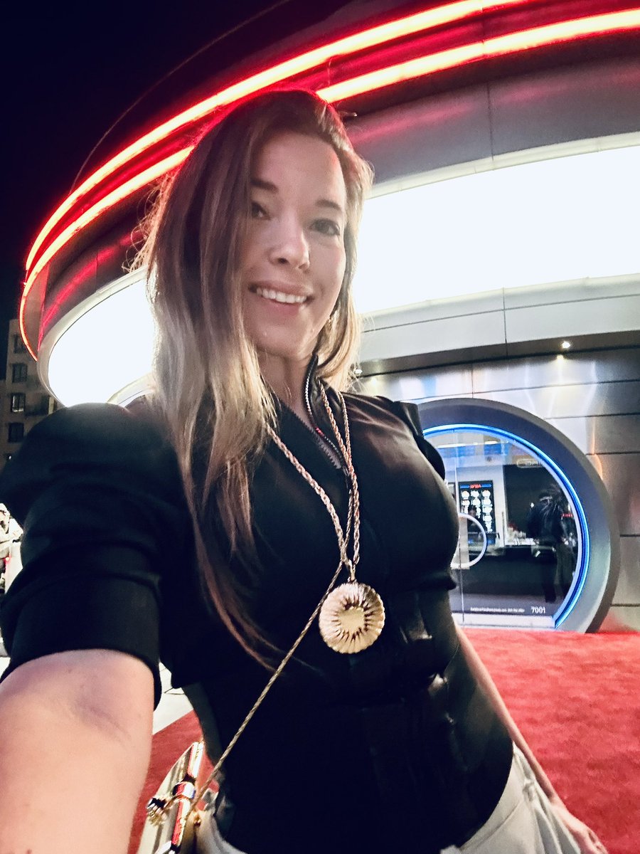 ImmortalLaura's tweet photo. @elonmusk Aww, must have just missed it!! I was there a few days ago ☹️ https://t.co/FiLeEaIhw4