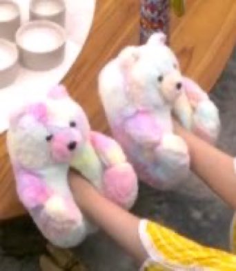 liz ⭑ renault tweet media