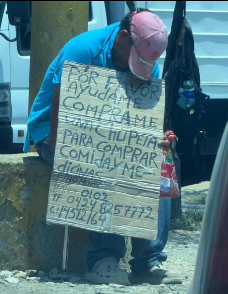 anonymous_hat2's tweet image. Está es la realidad de Venezuela. 

Él señor necesita ayuda, quien quiera por favor 🙏... #Venezuela #Caracas #Maracaibo #Maracay #PuertoLaCruz #Lecheria #Zulia