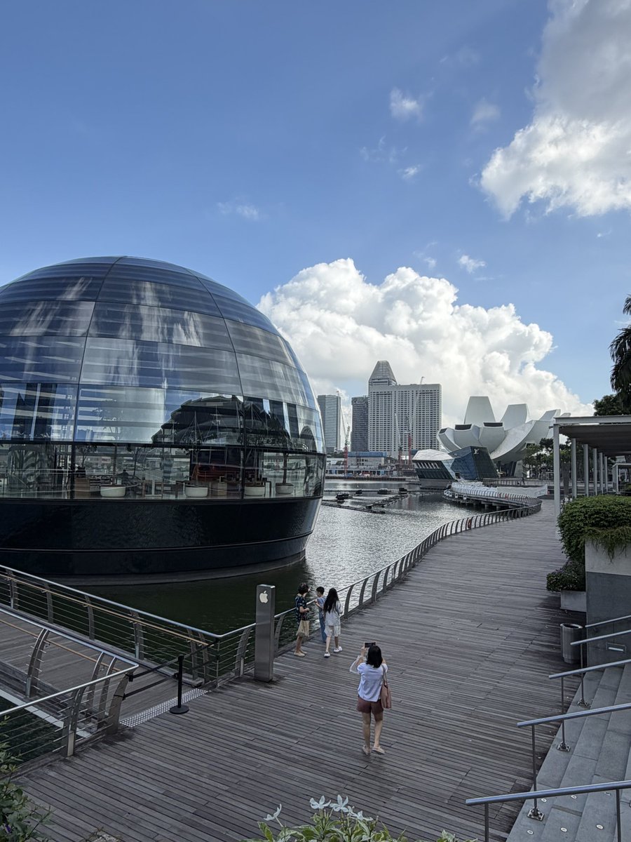 Nåvẽęď Şåǐġăļ tweet media