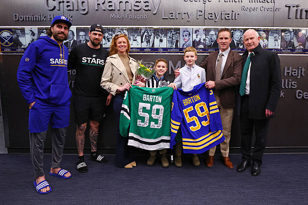 ScoutingTheRefs's tweet photo. Congratulations to liney Steve Barton (#59), who's wrapping up a 26-year NHL career in stripes: 1,675 regular season games, 159 playoff games, 3 Stanley Cup Finals, and at least 1 call from his kiester: https://t.co/Nkwaung9QI https://t.co/PHtTnOOmZI