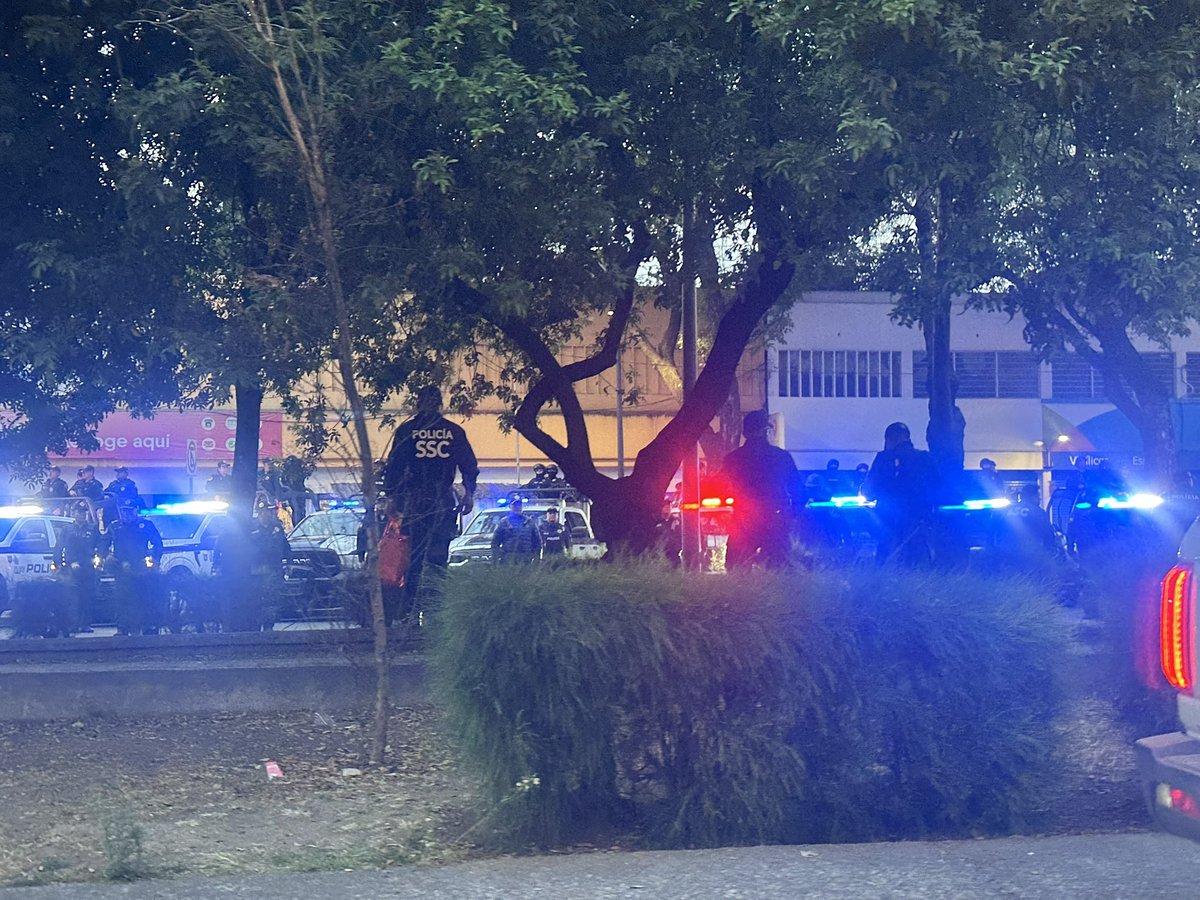 Pase de lista en marina nacional como 30 patrullas y 2 helicópteros