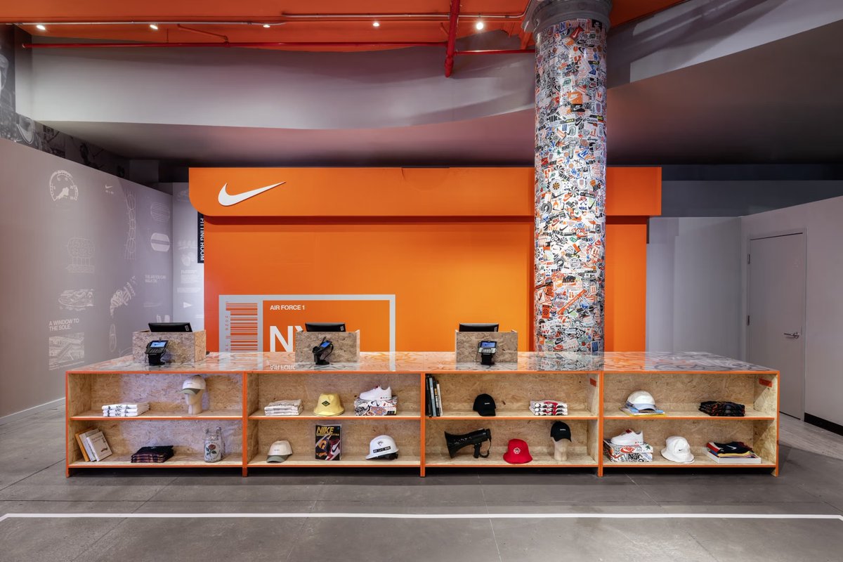 Nike's new SoHo store officially opens tomorrow 🗽🍎 
<a href="/NikeNYC/">Nike NYC</a>
 
611 Broadway, New York, NY