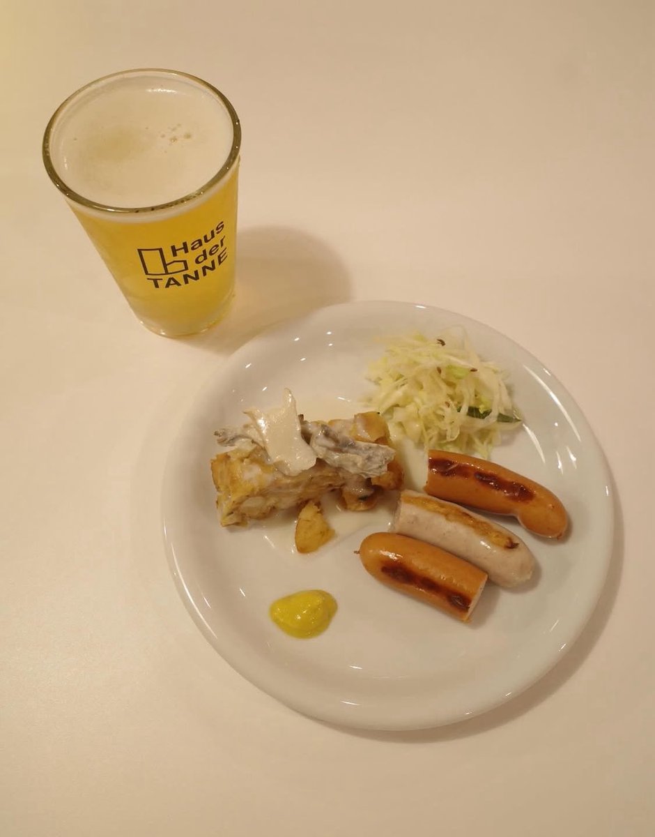 tanne_hamacho's tweet photo. 5/1金15-22時 ビールイベント🍻

STUDYの営業:
火　11〜17時
水木金　11〜20時
土　11〜18時
日祝、月休み (GWの5/2-7連休します🙇‍♀️)

Wi-Fi 電源フリー
本棚の本📕閲覧自由
ワンちゃん連れも歓迎
平日夕方ハッピーアワー🍺有り
（ワンオーダーをお願いします）

2F絵の店は土曜のみオープンしています https://t.co/RygkxPs2Gg