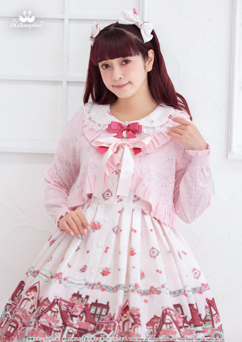 MetamorphoseEng's tweet image. ⭐️Release Tomorrow⭐️
Heart Openwork Long Sleeve Bolero and 2 types of Square Neck Frill Blouses will be available this Friday♥️
metamorphose.gr.jp/en/metamornews…

Release from around noon on Apr 17th (JST) online
#bolero #blouse
#metamorphose #mtdf #Lolitafashion