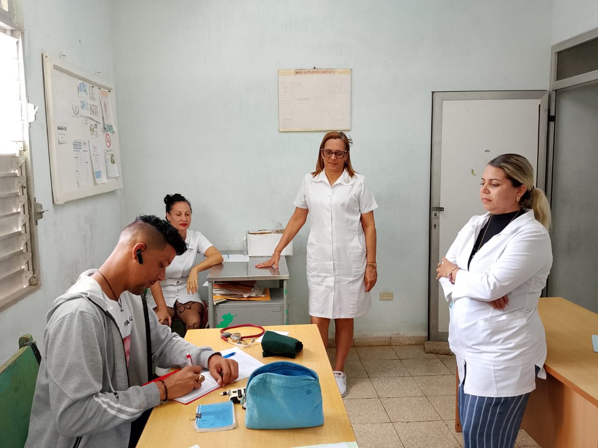 Dirección General de Salud Holguín. tweet media
