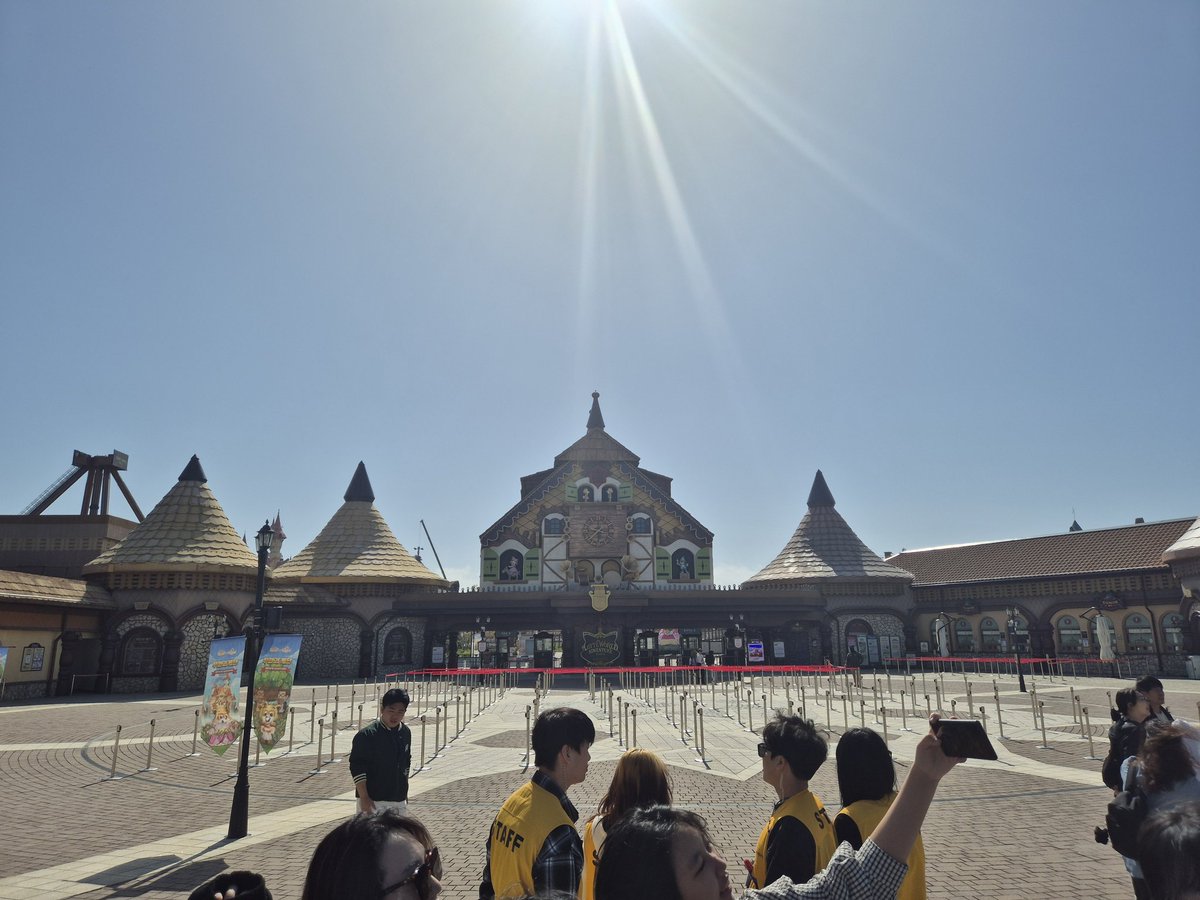 흙에 묻힌 감자 (5월 수코 양일) tweet media