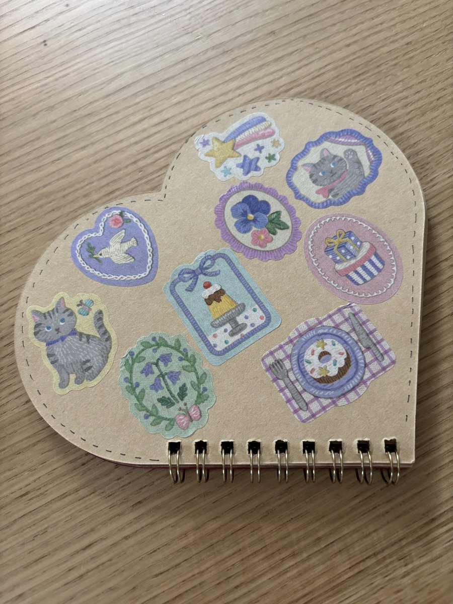 shirayuki60's tweet photo. 今月のワークショップのスティッカーが可愛いすぎる〜🥰💕#ハンドメイド#シール https://t.co/6oCyjhOZYg