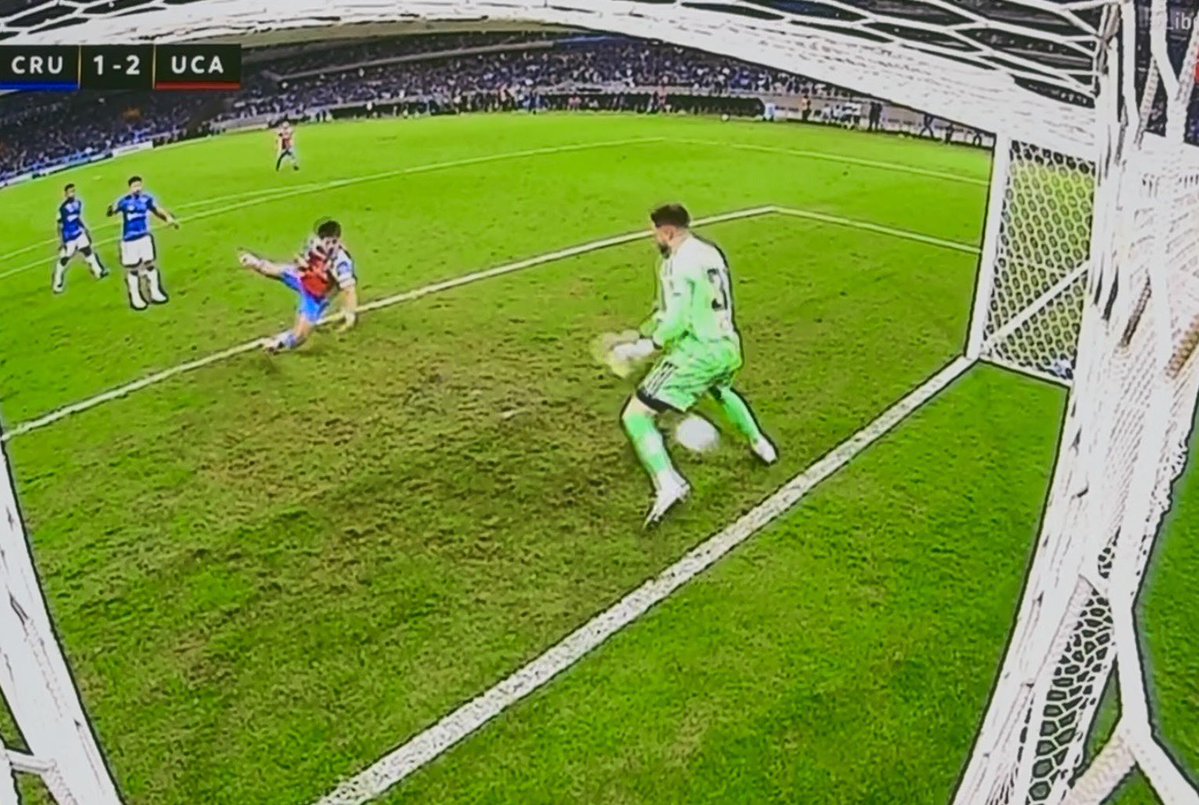 Lázaro Freire tweet media