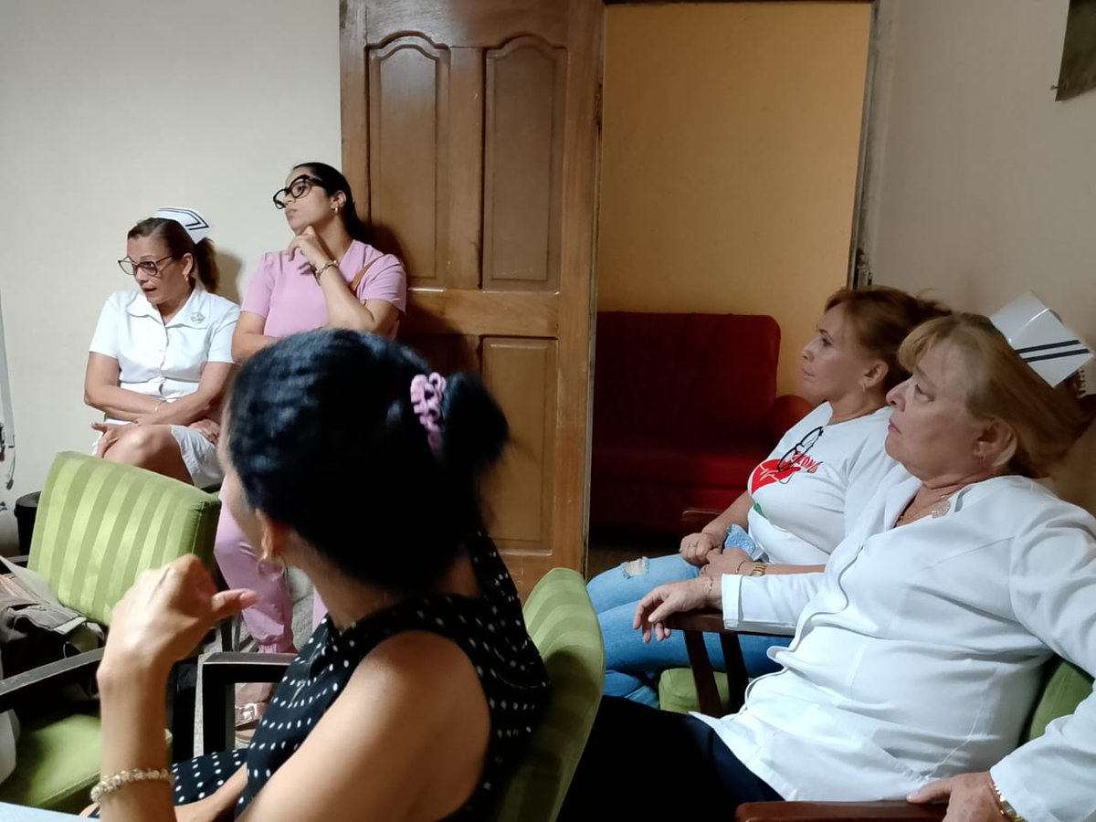 Dirección General de Salud Holguín. tweet media