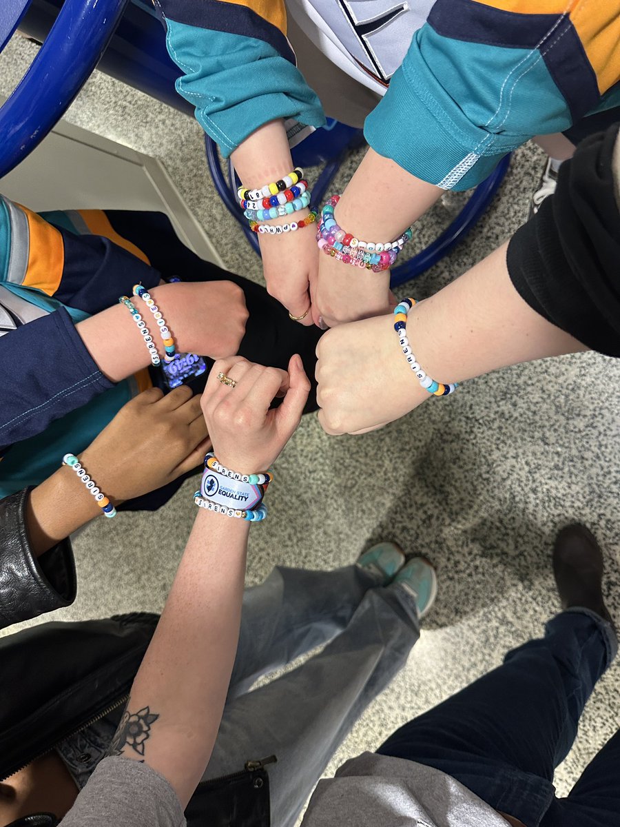 emmett (melshimi #1 fan) tweet media