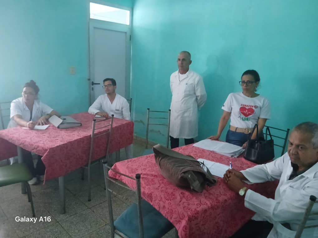 Dirección General de Salud Holguín. tweet media