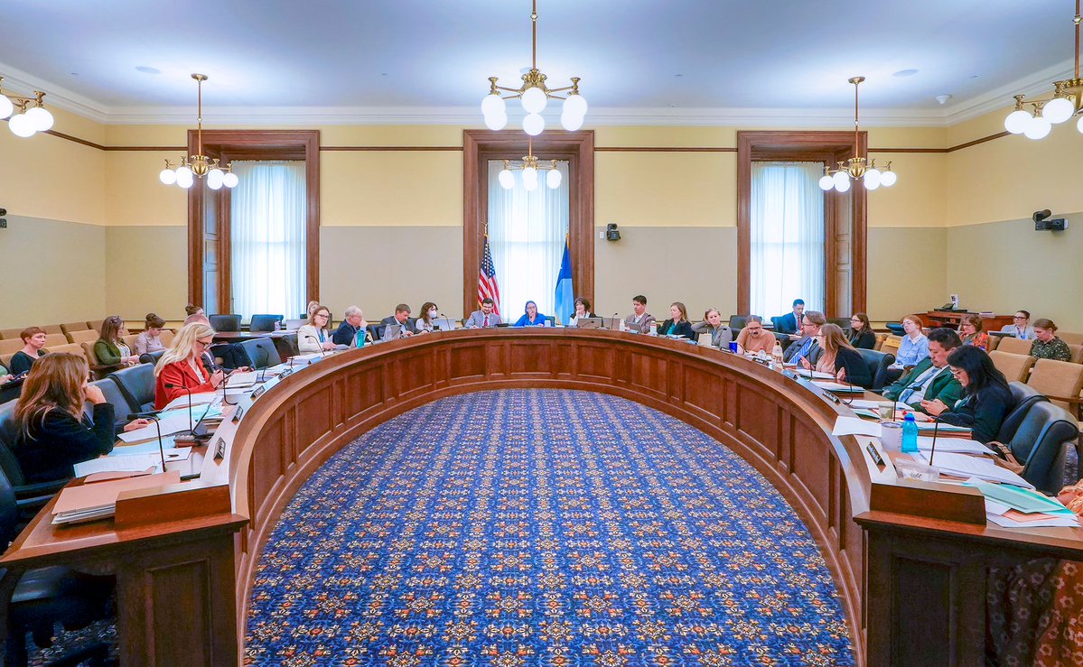 MNHouseInfo's tweet image. SESSION DAILY: GOPers on House children and families panel balk at omnibus bills in final scheduled meeting house.mn.gov/SessionDaily/S…

#mnleg