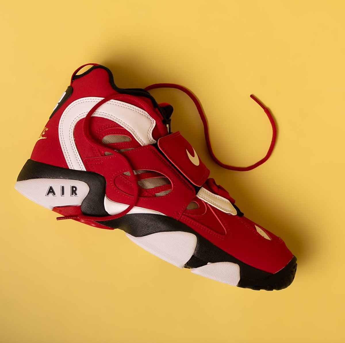 SneakerDropWW's tweet image. AD: Nike Air Diamond Turf II "Prime Red" for only $110 with FREE shipping (35% OFF)

use code JDS10 at checkout

BUY HERE -&amp;gt; buff.ly/XOU44W5