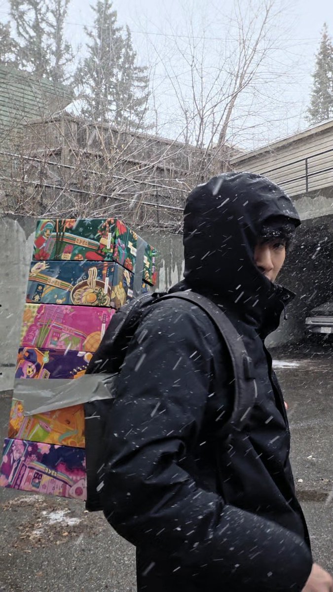 i saved 6 months of <a href="/TokyoTreat/">TokyoTreat</a> boxes for a single video gag that's barely 3 seconds long 😭