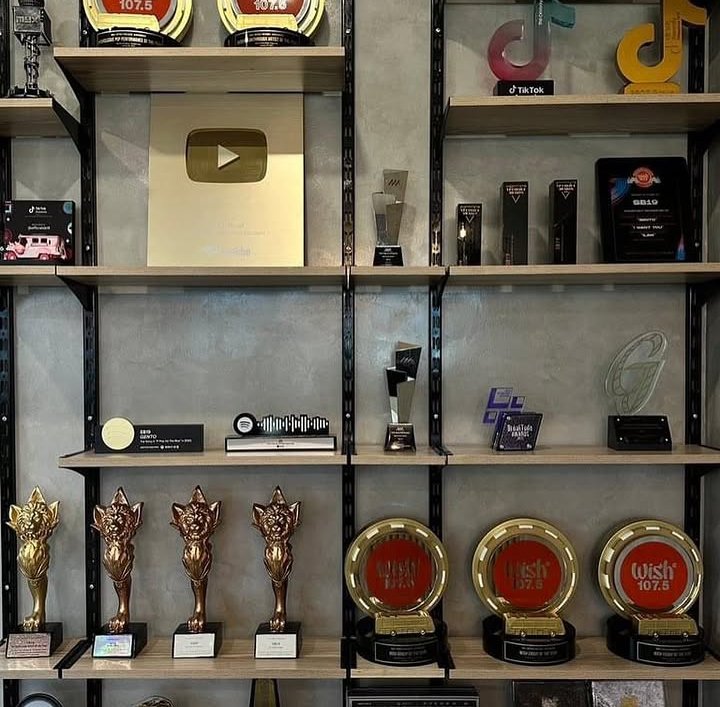 Lala🦁 tweet media