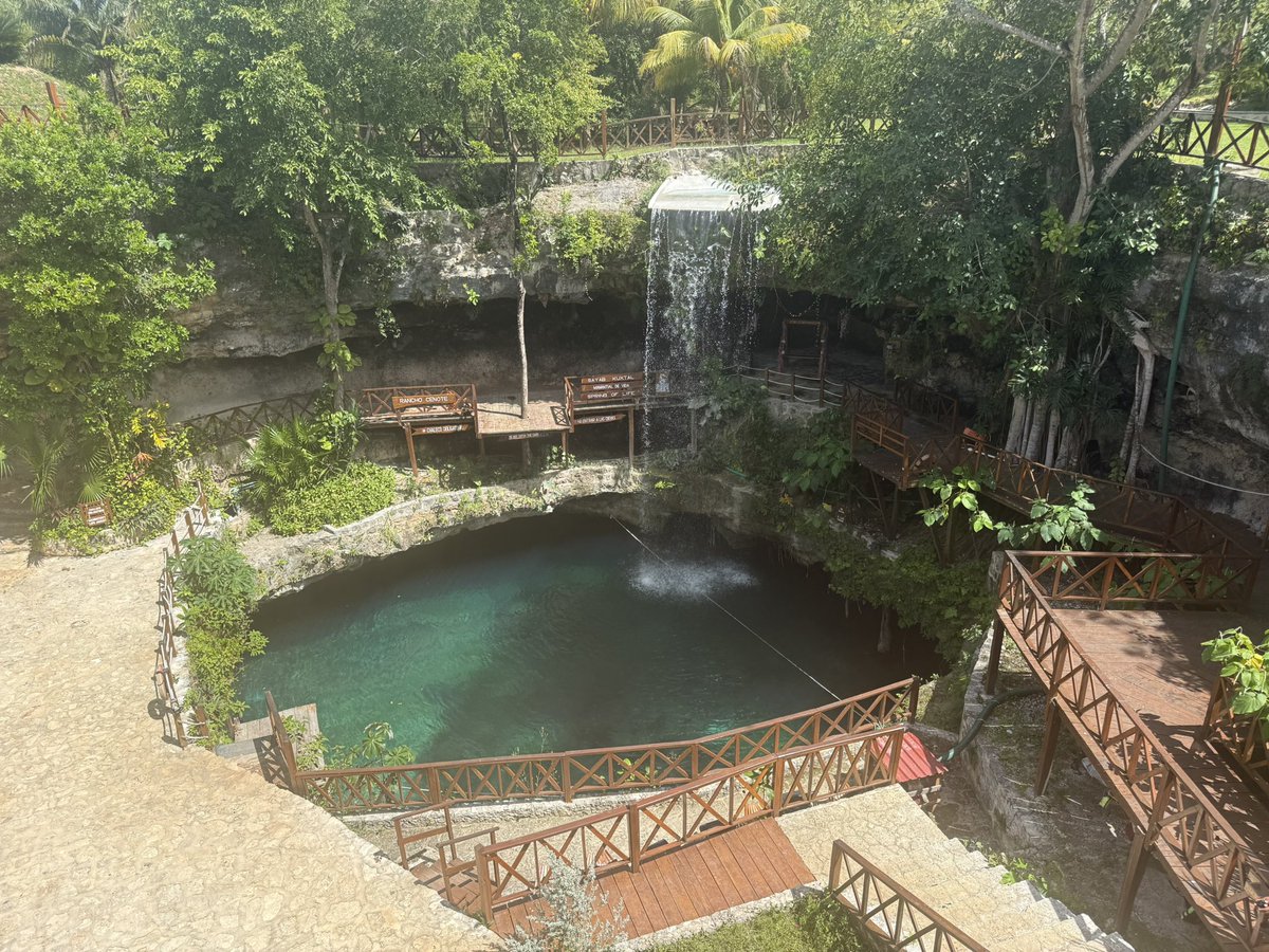 Thank you <a href="/CSource_Tweets/">Connectivity Source</a> for the #cschampions trip!!!  Cenotes in Mexico!