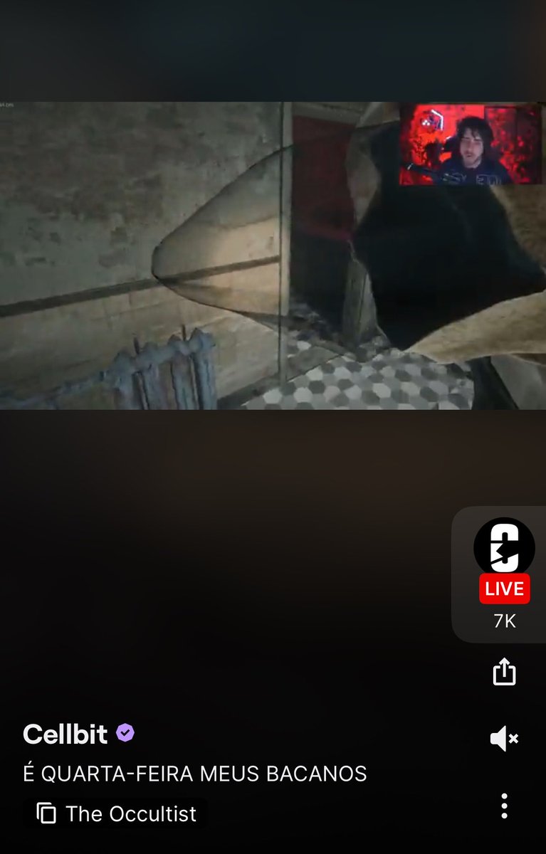i love scrolling through my twitch seeing alo making lore about q!cellbit and then right below is cellbits stream and hes just minding his own business playing games with no clue theres a whole arc about him on the server 😭