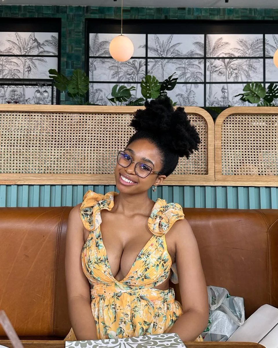 GirlGazer tweet media