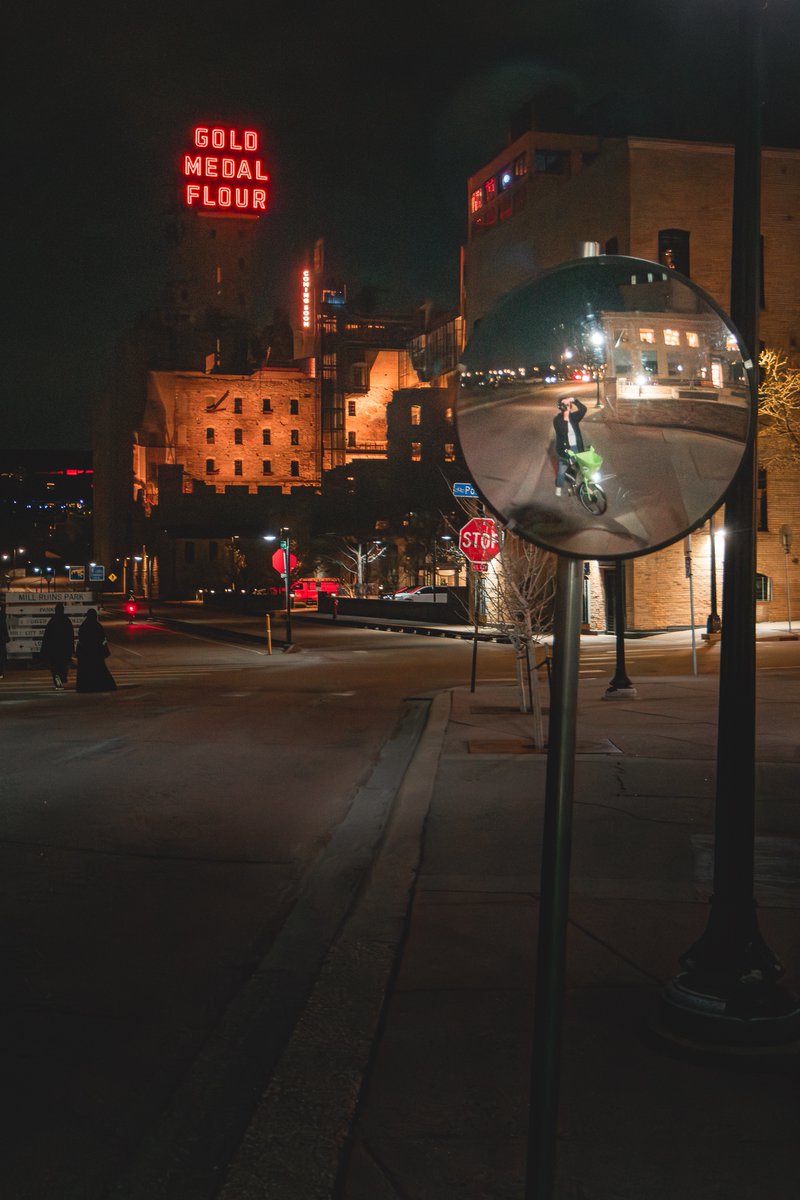 Self Portrait on a Lime Bike.

Minneapolis, Minnesota