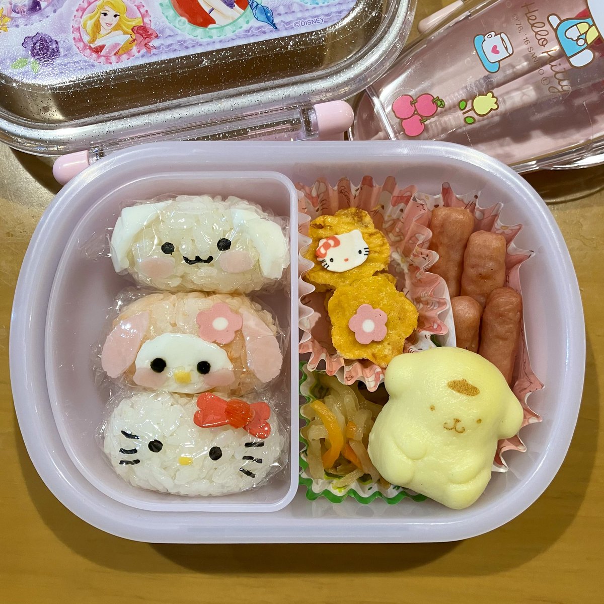 Chako_Chasuke93's tweet photo. さー今日から通常保育開始。2時半とかまで幼稚園にいる。睡魔に負けずに帰宅できるのか？笑（いまだに昼寝必須の娘さん）
今日はキティちゃんが良いというのでサンリオ弁当🍱🎀
#ちゃものお弁当日記 https://t.co/TBMqmgM6UG