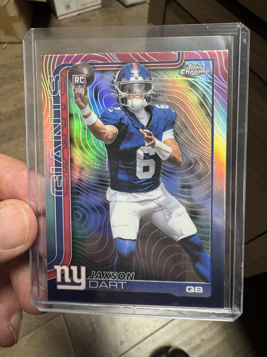 DynastyCzar's tweet photo. Anyone know what refractor this? @Topps https://t.co/QZ6sk2Nb5A