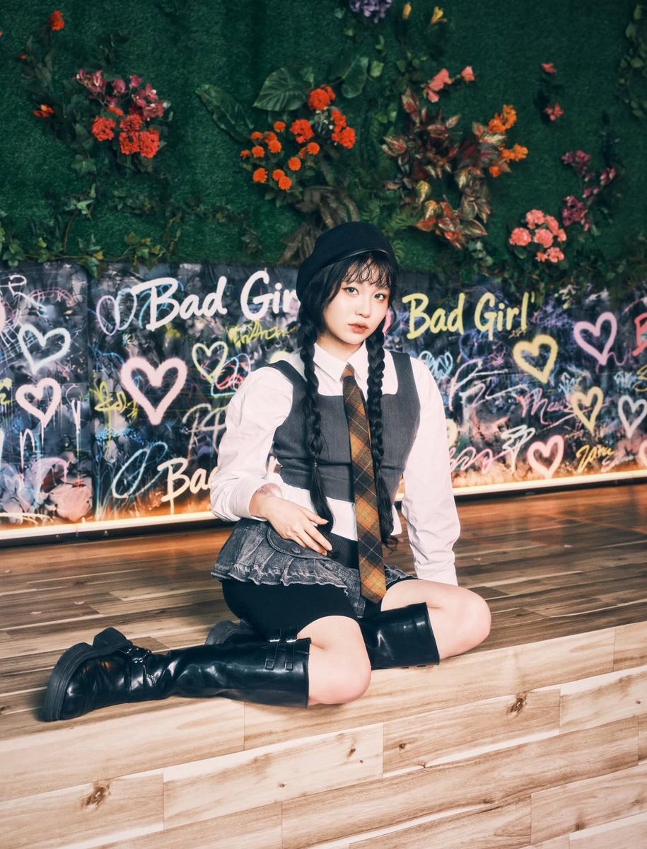 みに𝜗𝜚 tweet media
