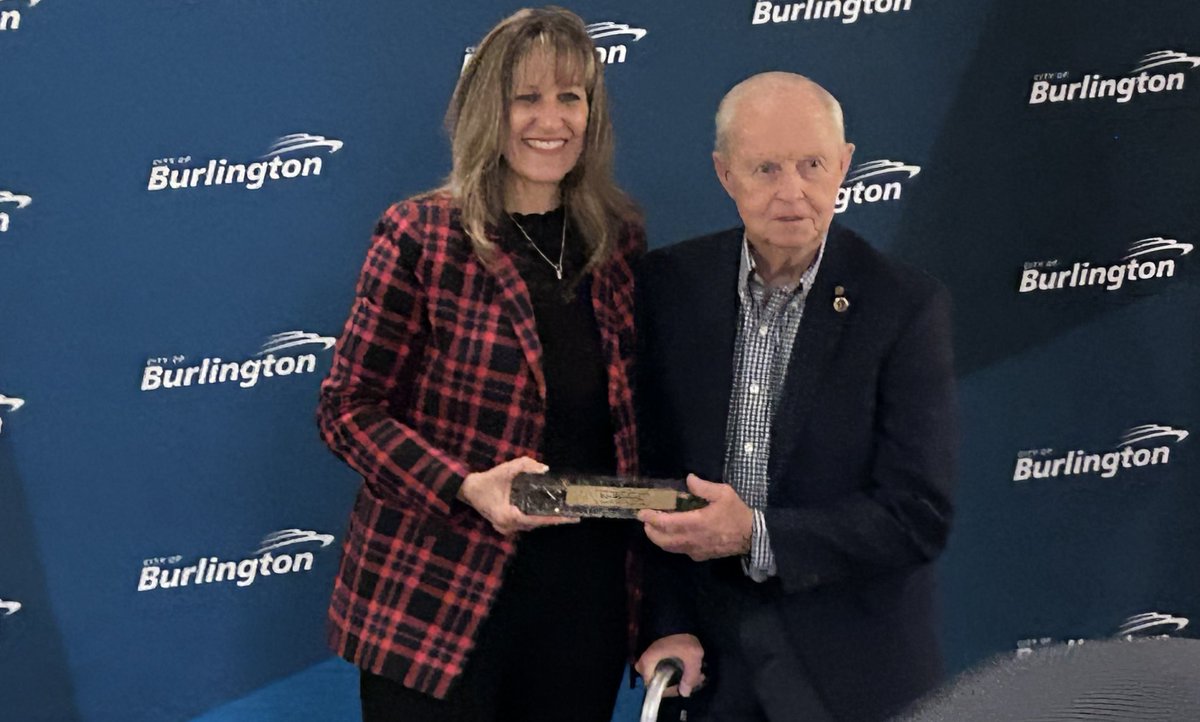 MurrayD96's tweet photo. Longtime @LFOA10 and OUA football official Ron (Skinny) MacVinnie receives the 'Key to the City' from Burlington Mayor  Marianne Meed Ward in recognition of over 60 years of volunteer service to the community. Congrats Ron!! https://t.co/FS2Or0dJhX