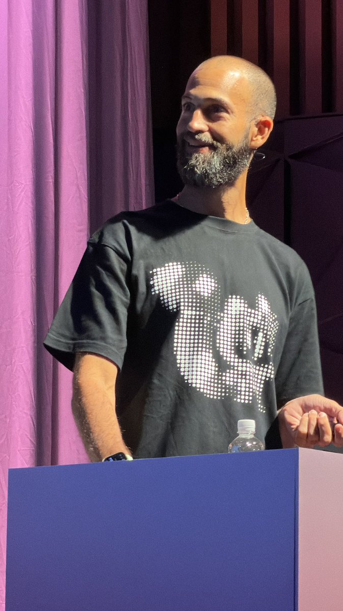 Chris Free tweet media