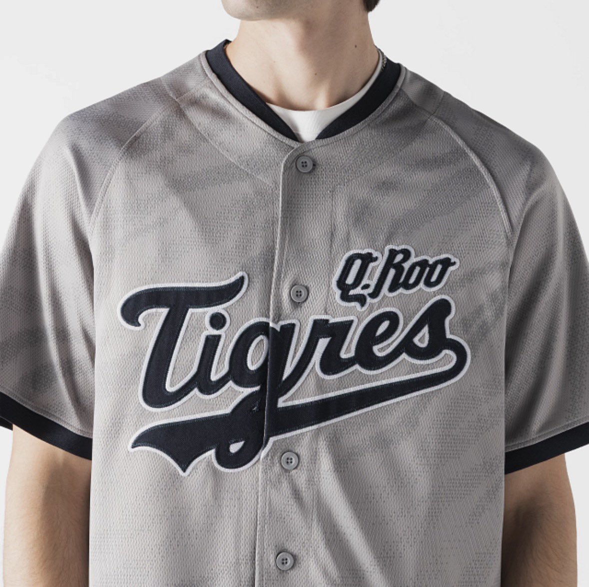 jardinizquierdo's tweet photo. #Tigres 🐯 | ¡LA PIEL DE BENGALA! 

⚾️ Los 12 veces campeones de la @LMBBanorte los @tigresqroficial presentaron sus nuevos uniformes para la temporada 2026 junto con la marca @NewEraMx 

Serán 5 uniformes donde destaca tres en referencia a la ciudad de Cancún https://t.co/vHJYtyPKo1