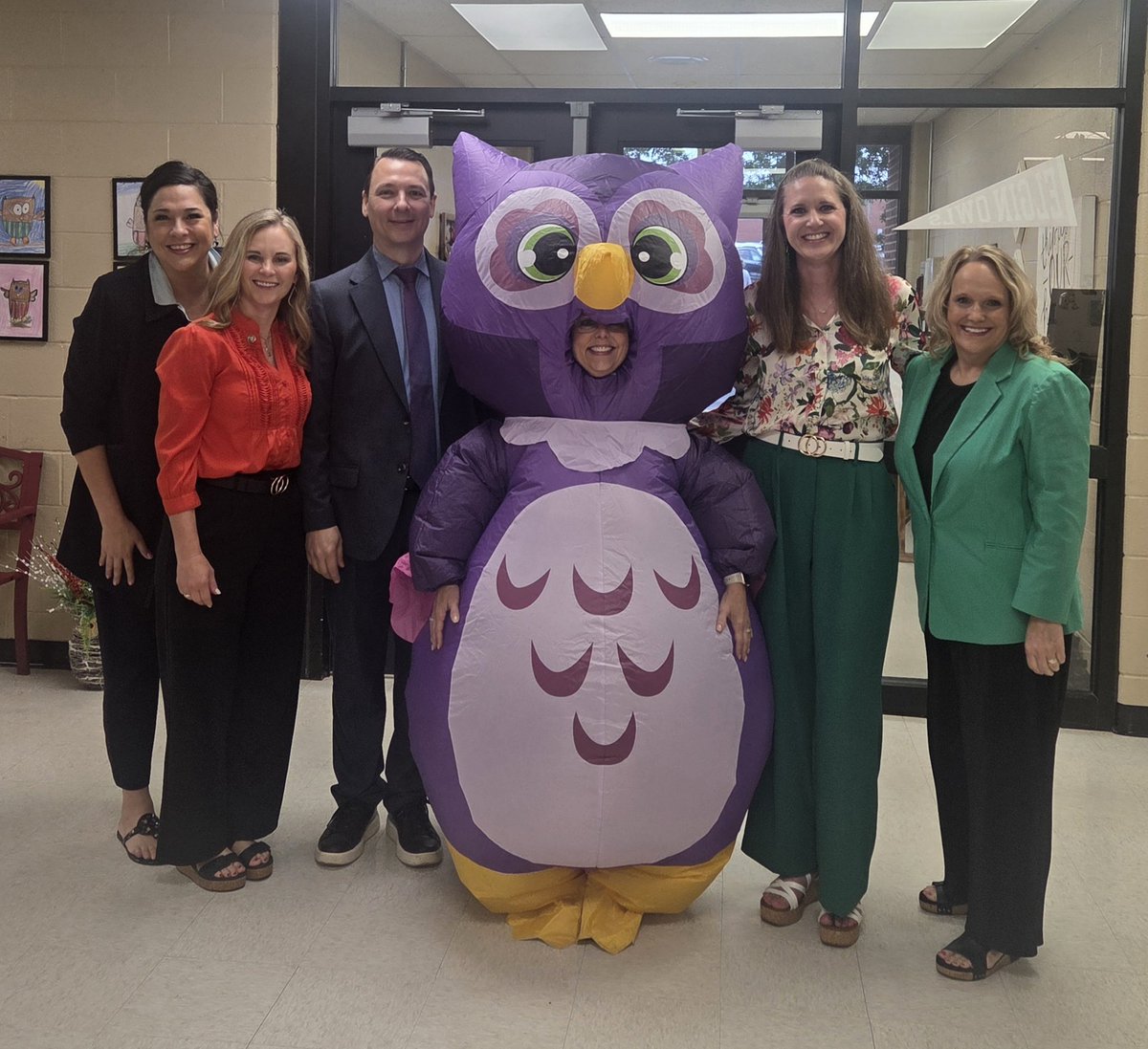 gabshere's tweet photo. Visited Elgin Lower Elementary School this week.  Principal @NewellTraci is doing great work. https://t.co/7k9pcXYJOw