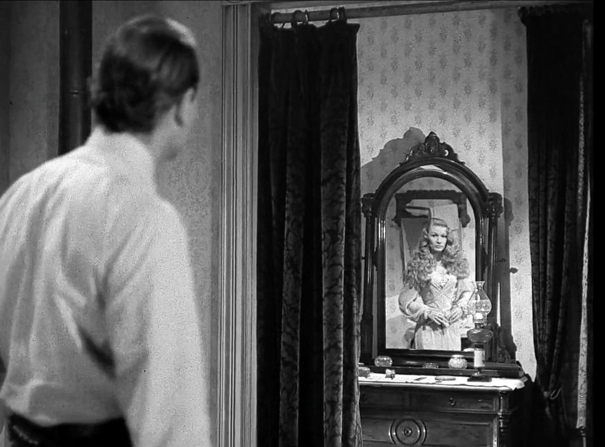 A intenção da mise-en-scène é, antes de tudo, atar. Conjugar, juntar, combinar corpos, luzes, movimentos, durações, músicas, palavras. Todas essas relações estabelecidas podem ser distribuídas na gama inteira das intensidades, podem declinar a escala das relações de força,