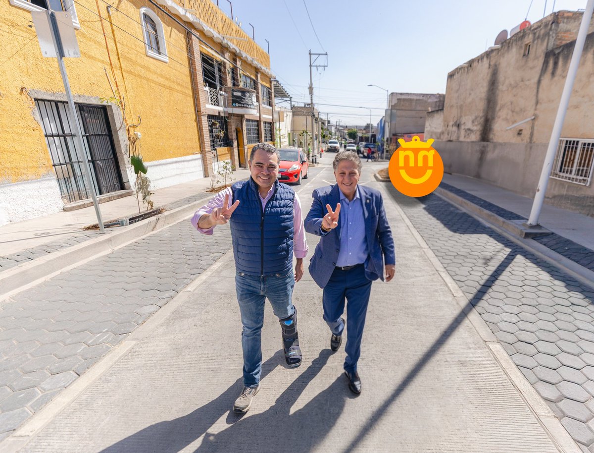 Oscaramirezca's tweet photo. Seguimos inaugurando calles en Zapopan junto a nuestro presidente @juanjosefrangie, llevando resultados que sí se ven y se sienten en cada colonia. 🔝💯

Y esto no termina aquí…
Este año vamos por más calles que serán posibles gracias al COPPLADEMUN.🙌🏻 

#Zapopan #Calles #Obras https://t.co/CZHvtAF8RF