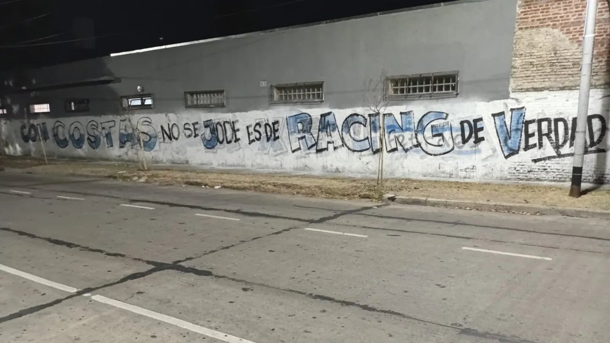 Termo de Racing. tweet media