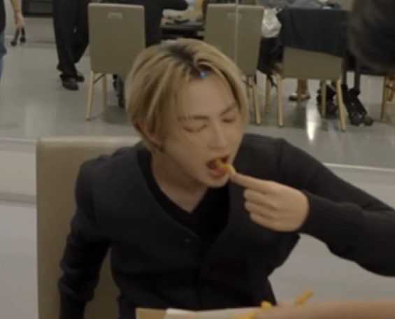 𝓜𝒊𝒔𝒕𝒄𝒉𝒖 ♡ ྀི tweet media