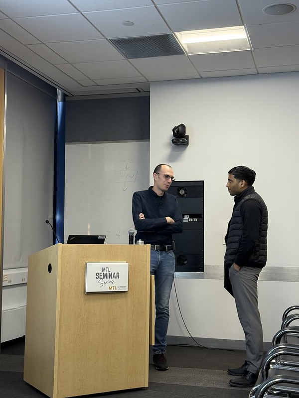 microsystechlab's tweet photo. We’ve enjoyed hearing from many experts so far in our MTL seminar series, including insightful talks from Victor Li from TSMC, Milan Pešić from Applied Materials, Siddhartha Gosh from Northeastern University, &amp; Taesung Kim from Sungkyunkwan University.

https://t.co/kO2IjTh0fM https://t.co/BjyWFCViYl