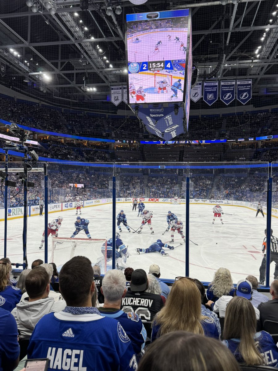 lyssxoxo57's tweet photo. Let’s go @NYRangers 
Let’s win it for my husband 💙❤️ https://t.co/BkR6dPogyT