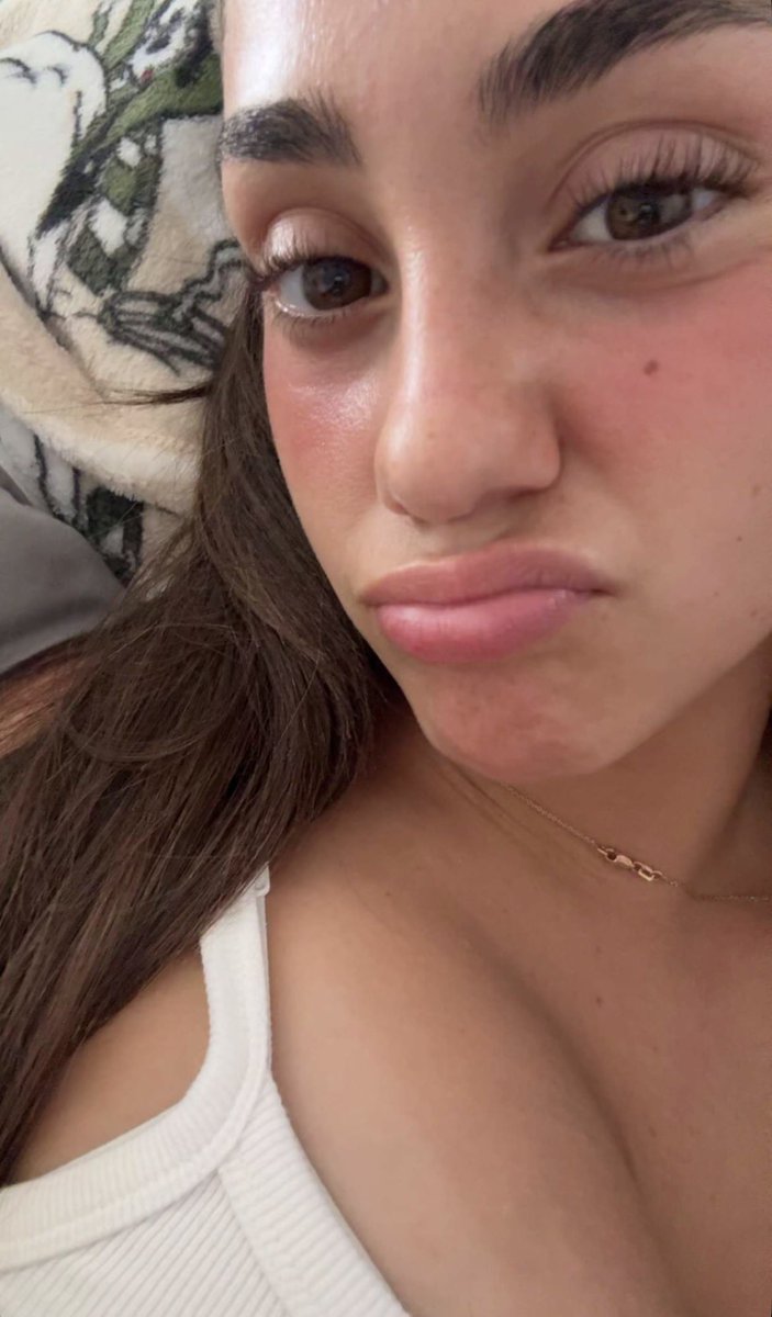 alyssa442_'s tweet photo. Like this post if you’d lay next to me ❤️

#bop #gooner #selling #college #cumtribute #nsfwtwt https://t.co/hxEdnJOAFR