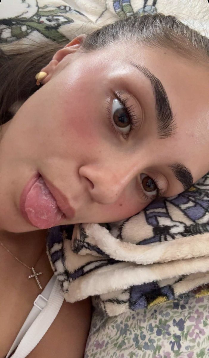 alyssa442_'s tweet photo. Like this post if you’d lay next to me ❤️

#bop #gooner #selling #college #cumtribute #nsfwtwt https://t.co/hxEdnJOAFR